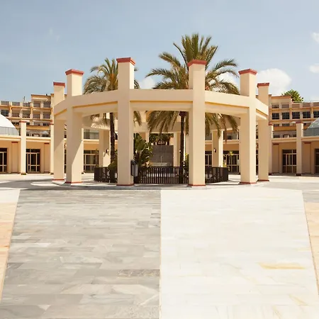 In With Beachfront Pool Apartamento Marbella