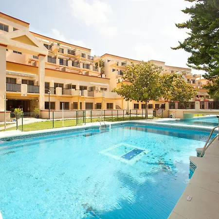 In With Beachfront Pool Apartmán Marbella