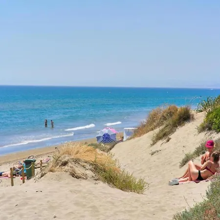 In With Beachfront Pool *