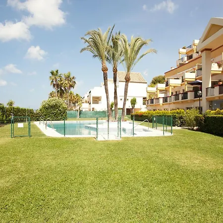 In With Beachfront Pool Marbella