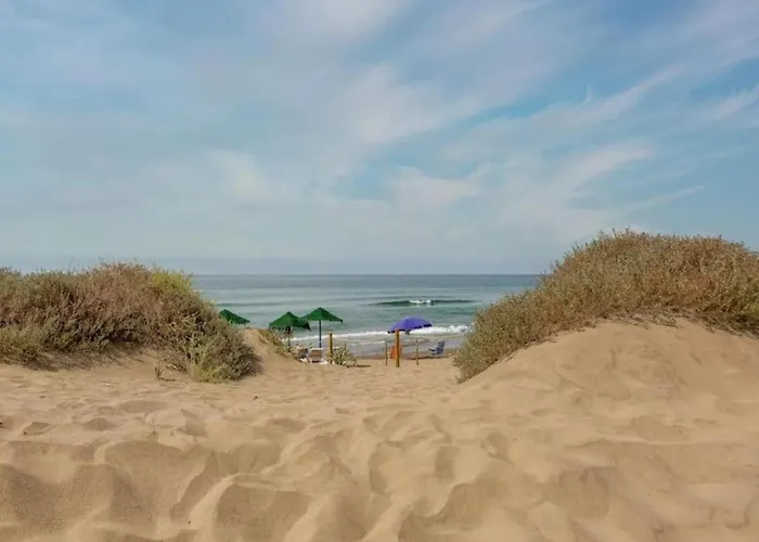 In With Beachfront Pool *