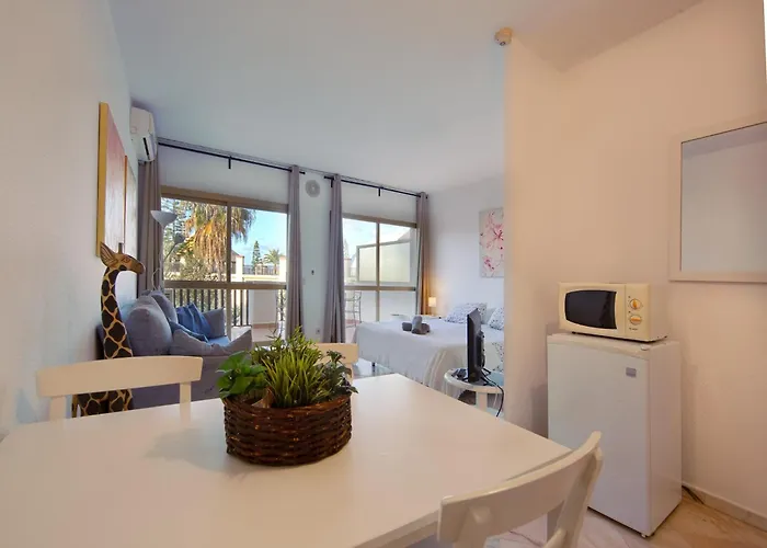 In With Beachfront Pool Lejlighed Marbella