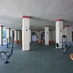 Apartment In With Beachfront Pool Marbella